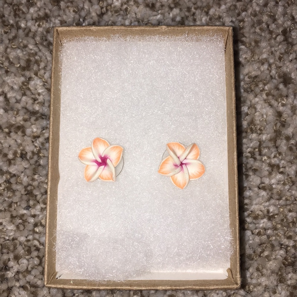 Hawaiian flower earrings